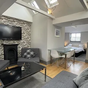 https://ei8ht-brighton-apartments-guest-house.brighton-hotels-england.com